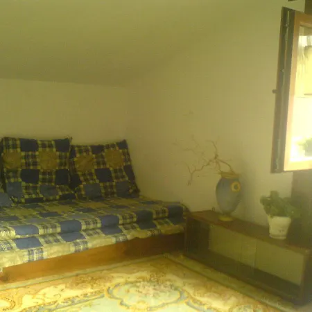 On Vetrova Guest house